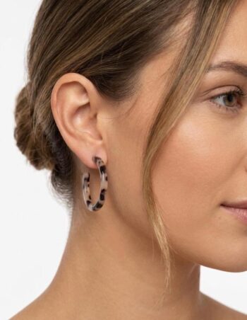 Acetat Creolen in Braun & Beige Marmoriert – Halboffene Hoops mit Schildpatt-Muster – Moderne Statement Ohrringe – Geschenk für Sie – Leicht