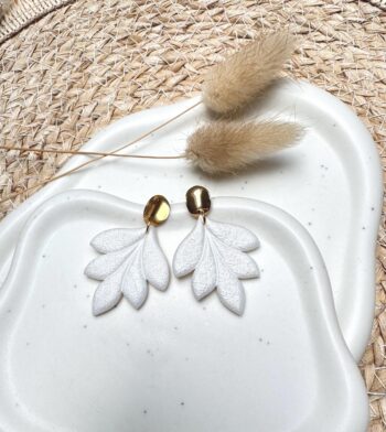 Polymer Clay Ohrringe Blätter Design – Edelstahl Creolen gold | handgemachte Boho Ohrringe | federleicht & nickelfrei | Geschenk für Frauen (2)