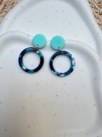 Handgemachte Ohrringe Polymer Clay | Türkis & Blau | Gehämmert Matt | Boho Steckohrringe | Leichte Statement-Ohrringe | Geschenk für sie