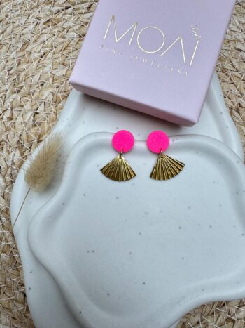 Leuchtende F&auml;cher-Ohrringe "Aura" in Neonpink & Gold &ndash; Statement-Ohrringe mit Vibe, Elegante Geschenke f&uuml;r Sie, Boho Chic