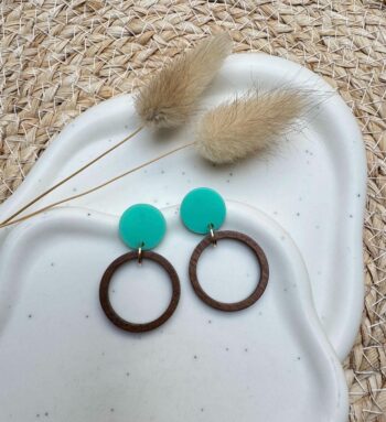 Holzohrringe Walnuss mit türkisen Steckern, Runde Statement Ohrringe, Skandinavischer Schmuck, Boho Ohrringe Natur, Geschenk für Sie