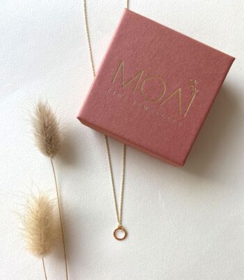 Zierliche vergoldete Kette mit einem wunderschönen, gehämmerten Karma Anhänger, Gold filled, Karma, Geschenk für sie, Minimalistisch