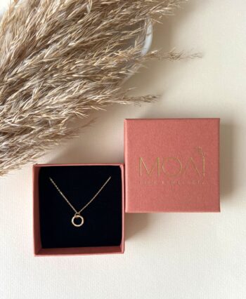 Zierliche vergoldete Kette mit einem wunderschönen, gehämmerten Karma Anhänger, Gold filled, Karma, Geschenk für sie, Minimalistisch