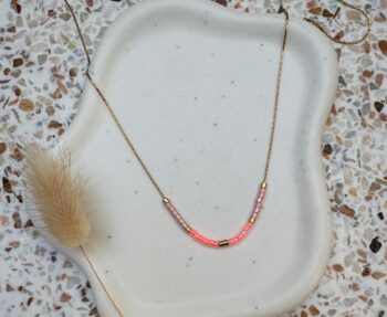 Minimalistische Miyuki Kette Gold, Filigrane Edelstahl Halskette Neon Coral, Zarte Perlenkette Koralle Neonorange, Layering Kette, Geschenk