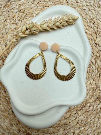 Ohrringe Gold Tropfen, Bohème Ohrstecker Beige, Statement Schmuck Polymer Clay, Tropfenform Goldene Ohrringe, Geschenke für Sie